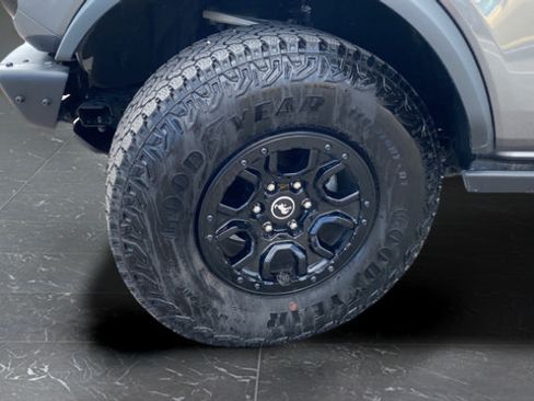 Used 2025 Ford Bronco Badlands AWD/4WD image 36