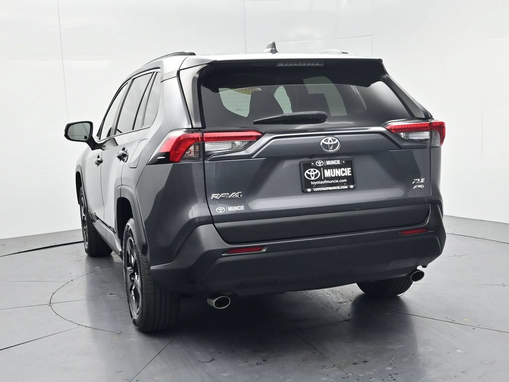 Used 2021 Toyota RAV4 XLE AWD/4WD image 6