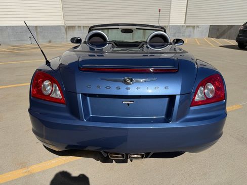Used 2006 Chrysler Crossfire Limited RWD image 4
