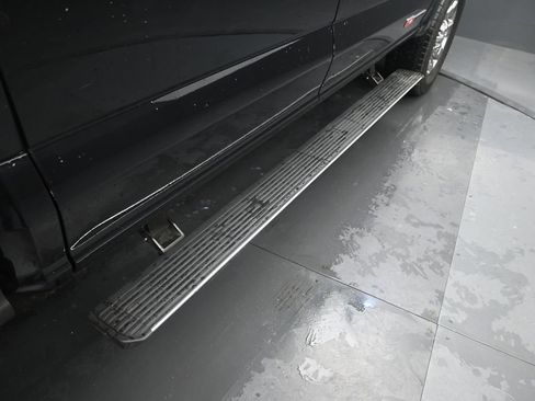 Used 2024 Ford F350 Lariat w/ Lariat Ultimate Package AWD/4WD image 12