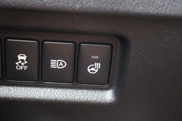 Used 2022 Lexus GX 460 Premium w/ Accessory Package AWD/4WD image 33