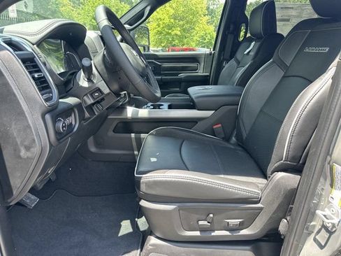 New 2026 RAM 2500 Laramie AWD/4WD image 14