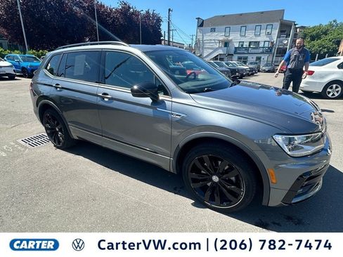 Used 2021 Volkswagen Tiguan SE AWD/4WD image 1