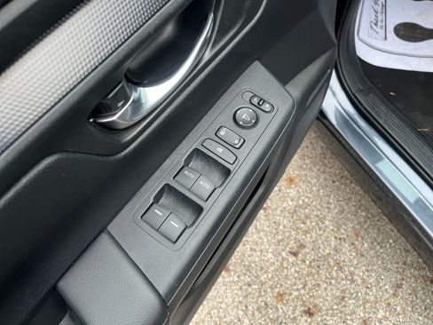 Used 2024 Honda CR-V EX image 12