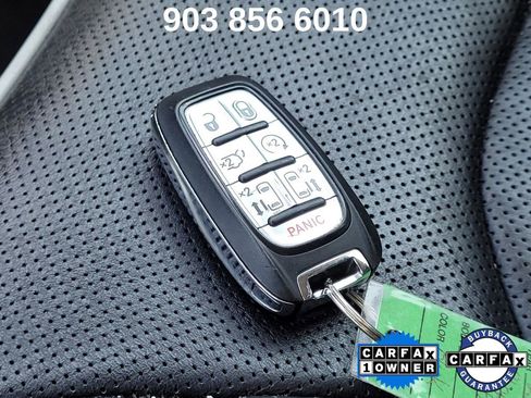 Used 2023 Chrysler Pacifica Limited image 33