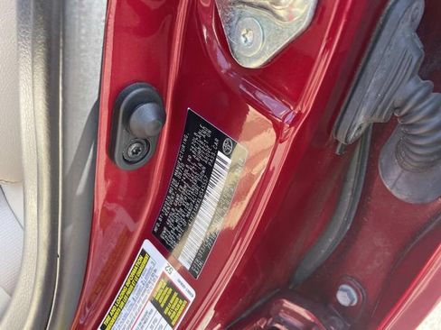 Used 2020 Toyota Camry XLE FWD image 24