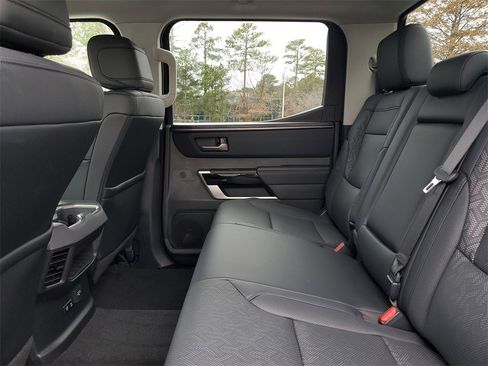 Used 2024 Toyota Tundra Limited image 15