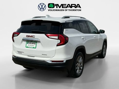 Used 2024 GMC Terrain SLT AWD/4WD image 5