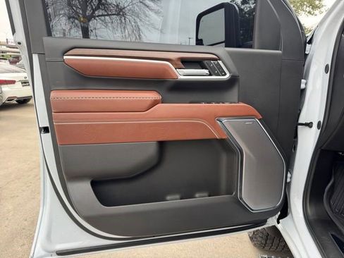 Certified 2026 GMC Sierra 2500 Denali Ultimate image 4