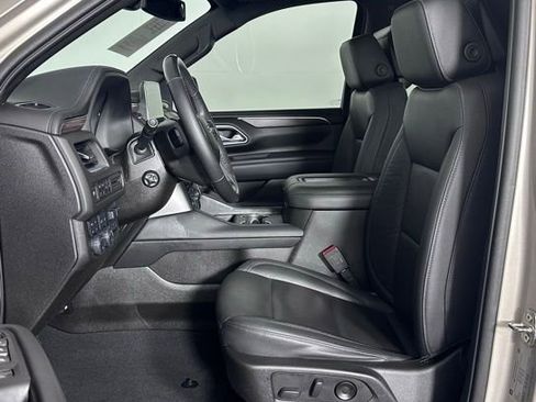 Used 2021 Chevrolet Suburban Z71 w/ Z71 Off-Road Package image 15