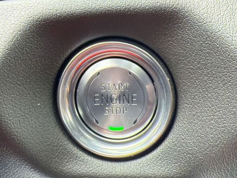 Used 2026 Chevrolet Corvette Stingray Coupe w/ 1LT RWD image 23