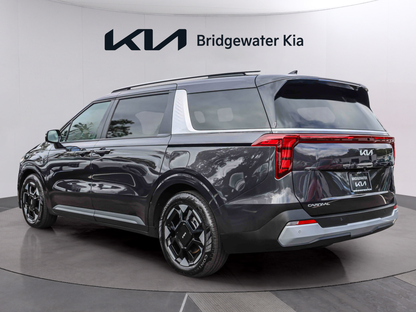 Used 2026 Kia Carnival EX FWD image 4