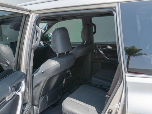 Used 2022 Lexus GX 460 Premium w/ Accessory Package AWD/4WD image 71