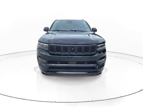 Used 2022 Jeep Grand Wagoneer Series II image 2