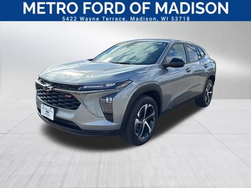 Used 2025 Chevrolet Trax RS w/ Driver Confidence Package FWD image 5