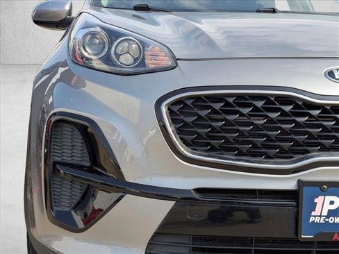 Used 2020 Kia Sportage LX image 18