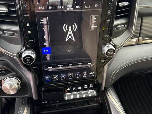 Used 2019 RAM 1500 Limited AWD/4WD image 6