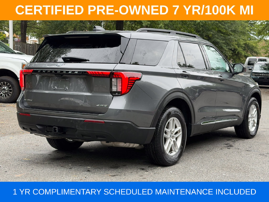 Used 2025 Ford Explorer Active AWD/4WD image 8