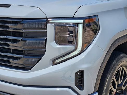 Used 2024 GMC Sierra 1500 Elevation w/ LPO, Elevation Black Package RWD image 9