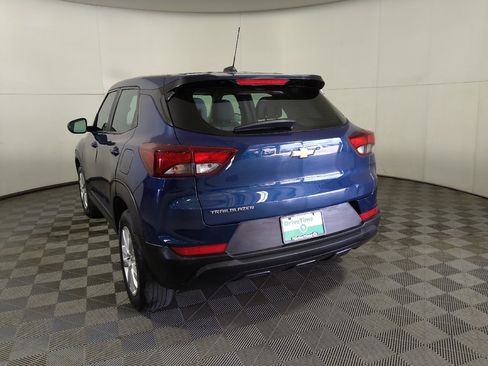 Used 2021 Chevrolet TrailBlazer LS FWD image 6