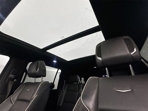 Used 2023 Cadillac Escalade ESV Sport w/ Touring Package image 21
