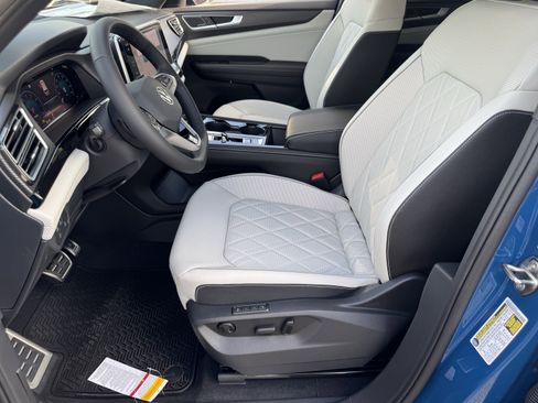 New 2026 Volkswagen Atlas Cross Sport SEL Premium R-Line image 17