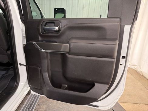 Used 2022 GMC Sierra 3500 AT4 w/ AT4 Preferred Package image 19