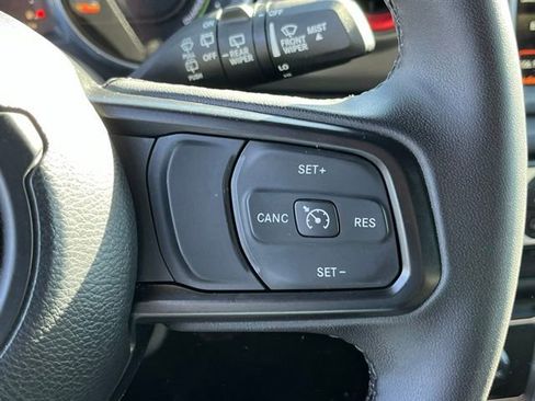 Used 2023 Jeep Wrangler Unlimited w/ Sun & Screen Package AWD/4WD image 21