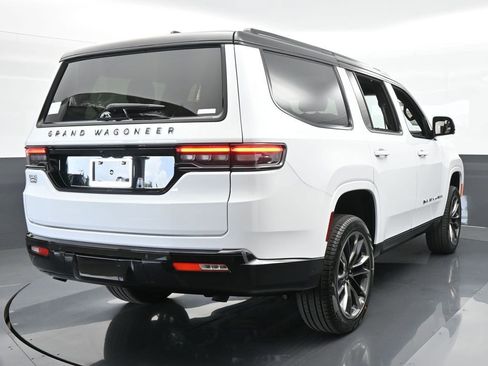 Used 2024 Jeep Grand Wagoneer Series III w/ Quick Order Packagew 28T image 5