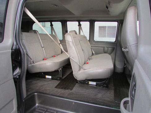 Used 2016 Chevrolet Express 2500 LS image 5