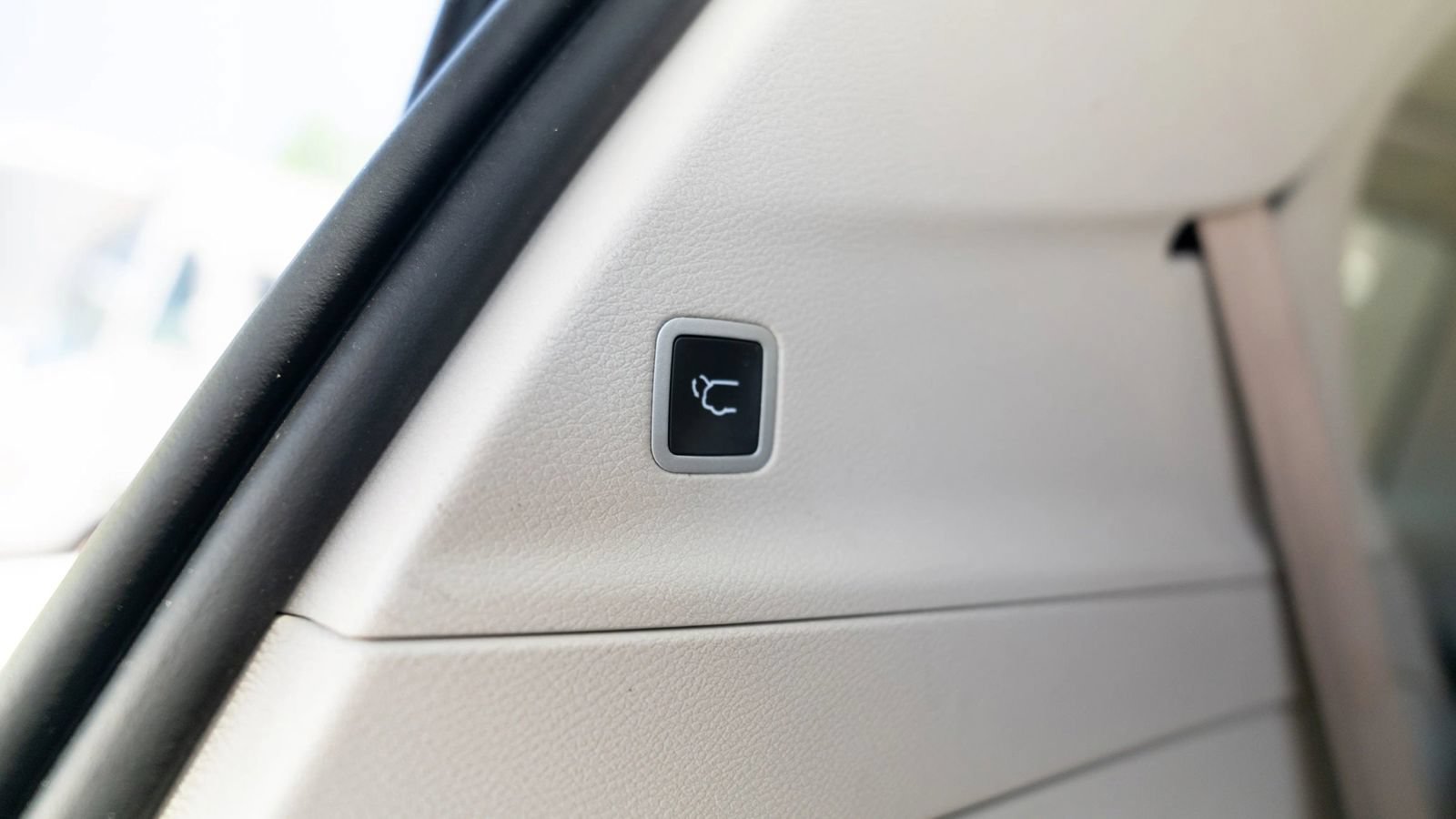 Used 2023 Chrysler Pacifica Touring-L FWD image 21