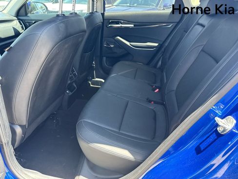 Certified 2021 Kia Seltos SX w/ SX Sunroof Package AWD/4WD image 13
