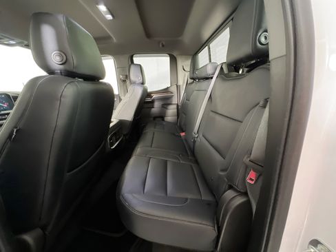 Used 2022 GMC Sierra 1500 Elevation w/ Preferred Package image 24