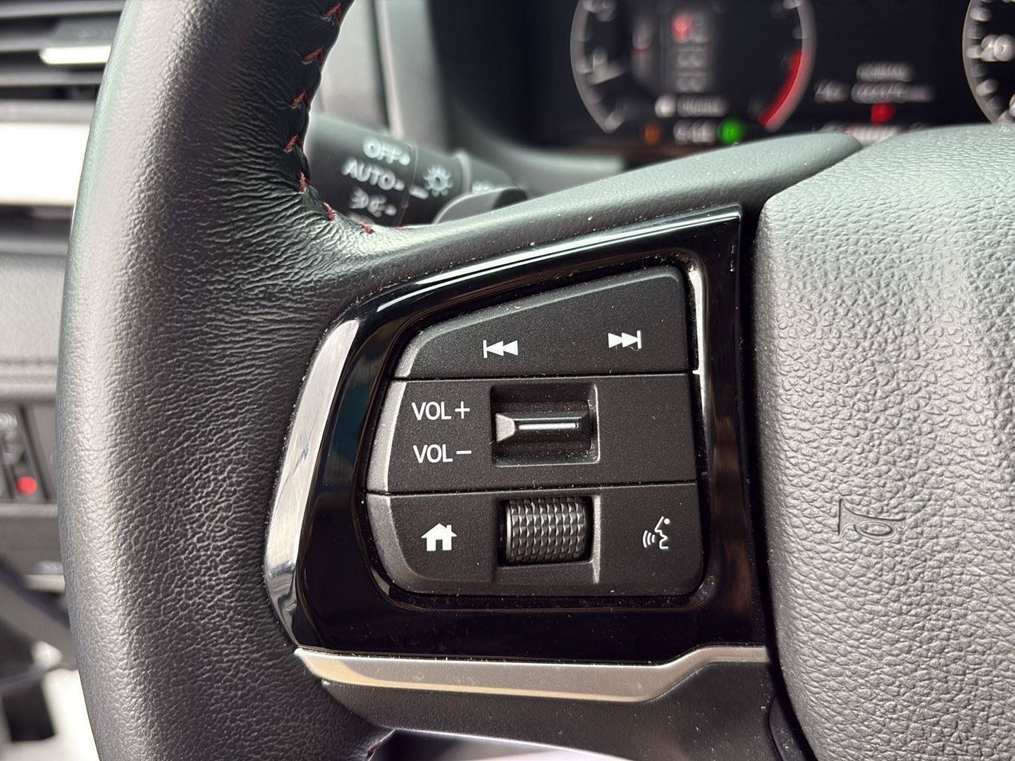 Used 2025 Honda Odyssey Sport-L image 15