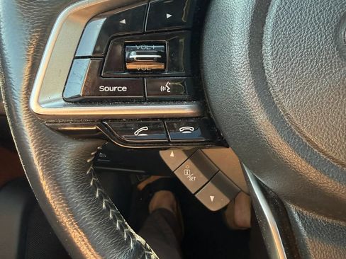 Used 2018 Subaru Outback 3.6R Touring AWD/4WD image 30