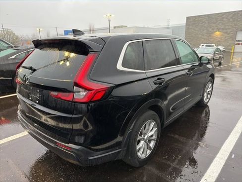 Used 2023 Honda CR-V EX image 3