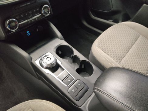 Used 2021 Ford Escape SE w/ SE Sport Appearance Package image 26