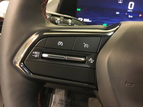 Used 2024 Chevrolet Equinox EV RS image 27