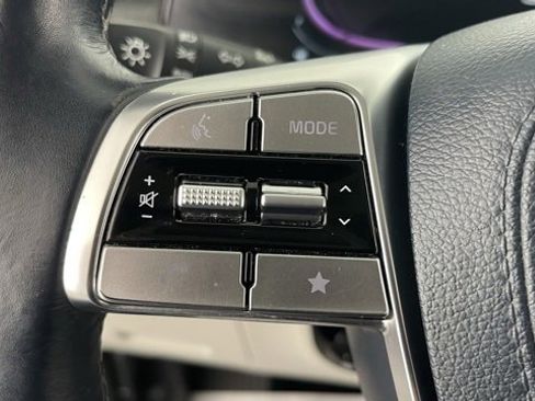 Used 2023 Kia Telluride EX w/ EX Captain's Chair Package image 38