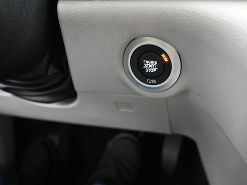 Used 2017 Chrysler Pacifica Touring Plus image 24