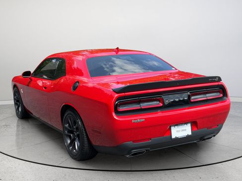 Used 2022 Dodge Challenger R/T Scat Pack RWD image 10
