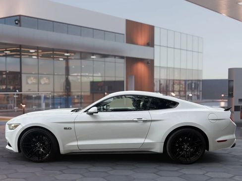 Used 2015 Ford Mustang GT image 4