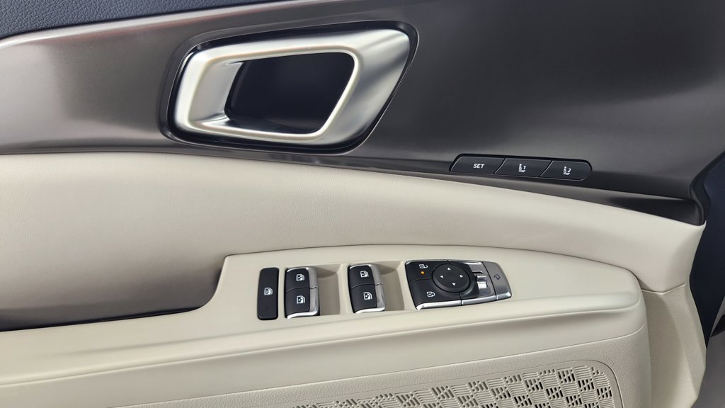 New 2027 Kia Carnival SX w/ Dark Edition Package FWD image 24