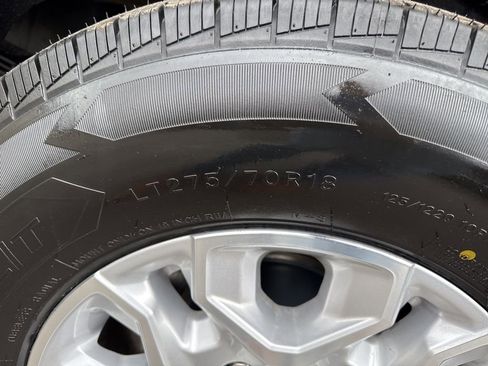 Used 2022 Chevrolet Silverado 2500 LT w/ Convenience Package image 34