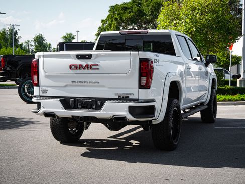 Used 2023 GMC Sierra 1500 Elevation w/ Preferred Package AWD/4WD image 10