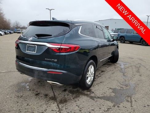 Used 2019 Buick Enclave Essence image 3