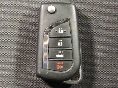 Used 2025 Toyota Corolla LE FWD image 32