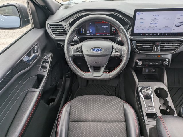 Used 2023 Ford Escape ST-Line w/ Tech Pack #1 FWD image 16