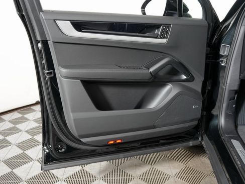 New 2026 Porsche Cayenne image 16