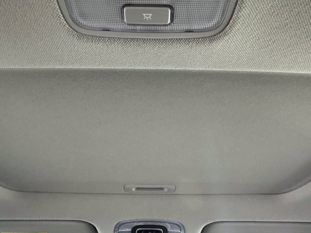 Certified 2025 Hyundai Elantra Limited FWD image 35